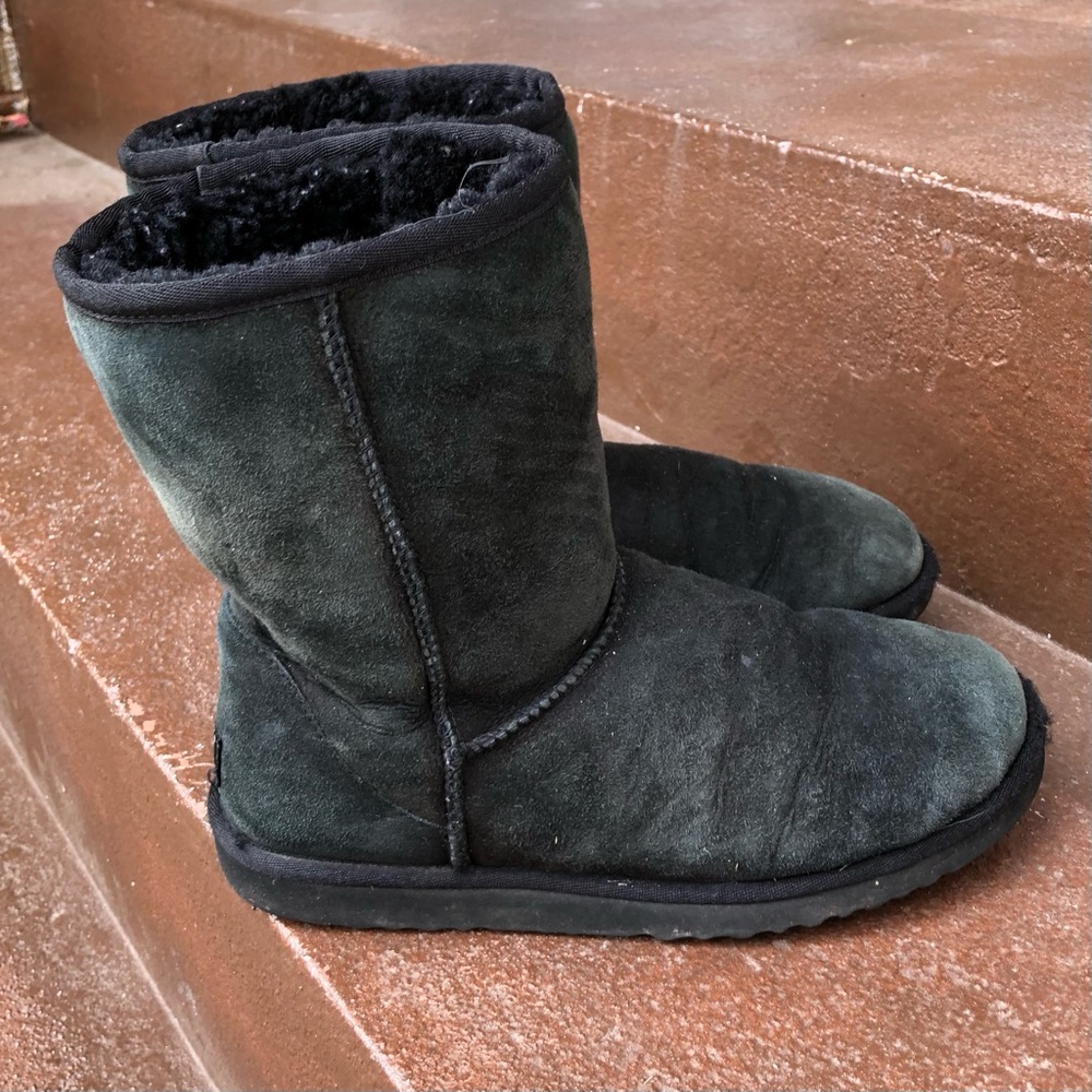 Ugg‎ Womens Classic Short Boots Size 9 Black Sheepskin Suede Style 5825